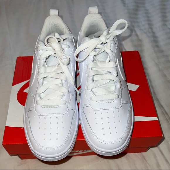 NEW kids Nike court Borough low 2 size 3.5 - Picture 4 of 8